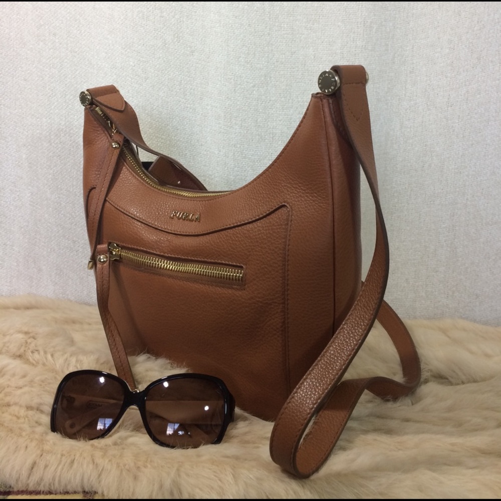 NEW FURLA Ginevra Tan Crossbody Bag - New Cuoio Brown Leather Small Hobo Bag - Picture 3 of 9